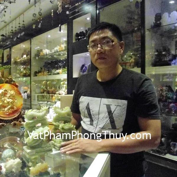 Anh Trường - khách hàng mua Rồng Cẩm Thạch đứng nhỏ N075