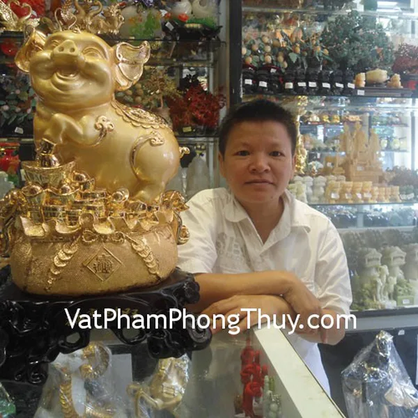 Anh Long - khách hàng mua tượng heo vàng phước tài H382G
