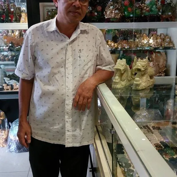 Anh Trường - khách hàng mua tượng rồng đá cẩm thạch N076