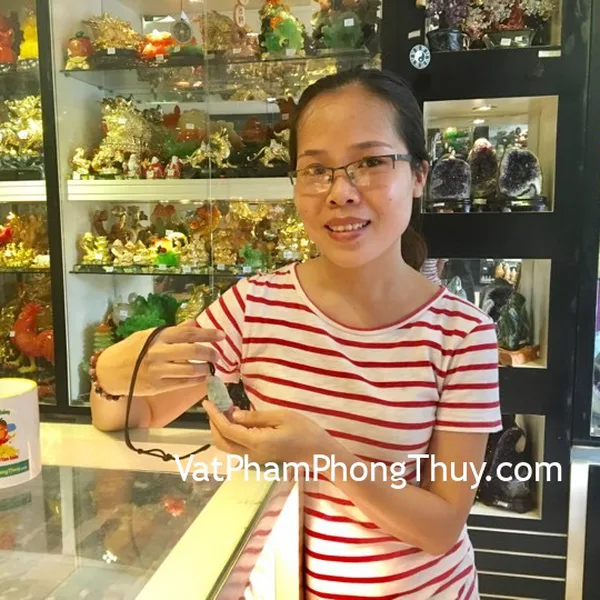 Chị Huyền - khách hàng mua chuỗi hồng lục bảo A+++ Nam Mỹ và phật bản mệnh tuổi (Ngọ) S6507-5