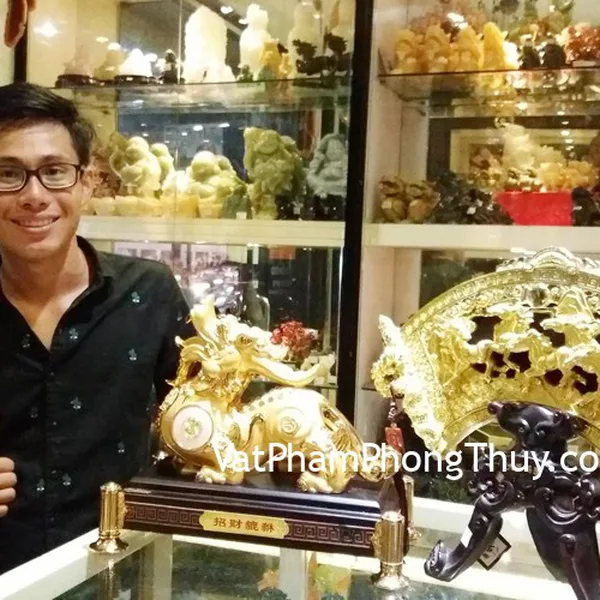 Anh Phát - khách hàng mua Tỳ hưu chiêu tài vàng E028, Ngựa đại triển hồng đồ Y293