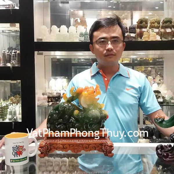Anh Trương - khách hàng mua cặp tỳ hưu xanh trên đế gỗ C052A
