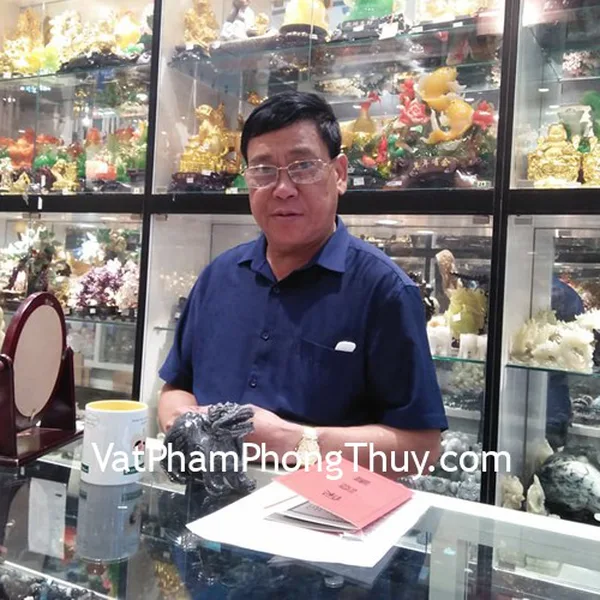 Chú Cảnh - khách hàng mua tỳ hưu bắc kinh đen trung BKD-M và bắc kinh trắng trung BKT-M