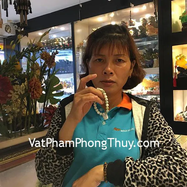 Chị Thủy - khách hàng mua chuỗi tỳ hưu ngọc phỉ thúy S6012