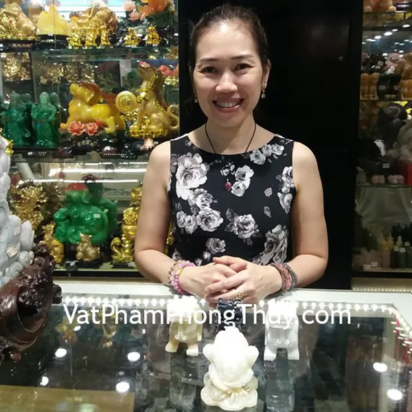 Chị Thủy - Khách hàng mua Tỳ hưu bắc kinh đen chuẩn BKD-S, Tỳ hưu bắc kinh xanh chuẩn BKX-S, Tỳ hưu bắc kinh trắng chuẩn BKT-S và Thiềm thừ cẩm thạch tây tạng chuẩn CTT-S