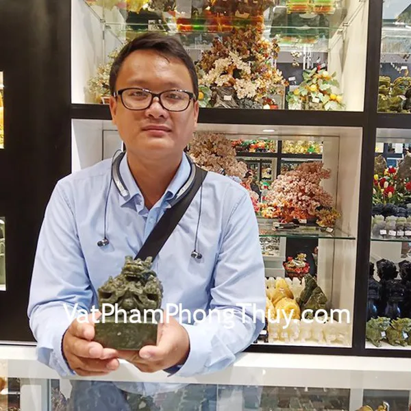 Anh Đức - khách hàng mua ấn rồng đá Lam ngọc GM035