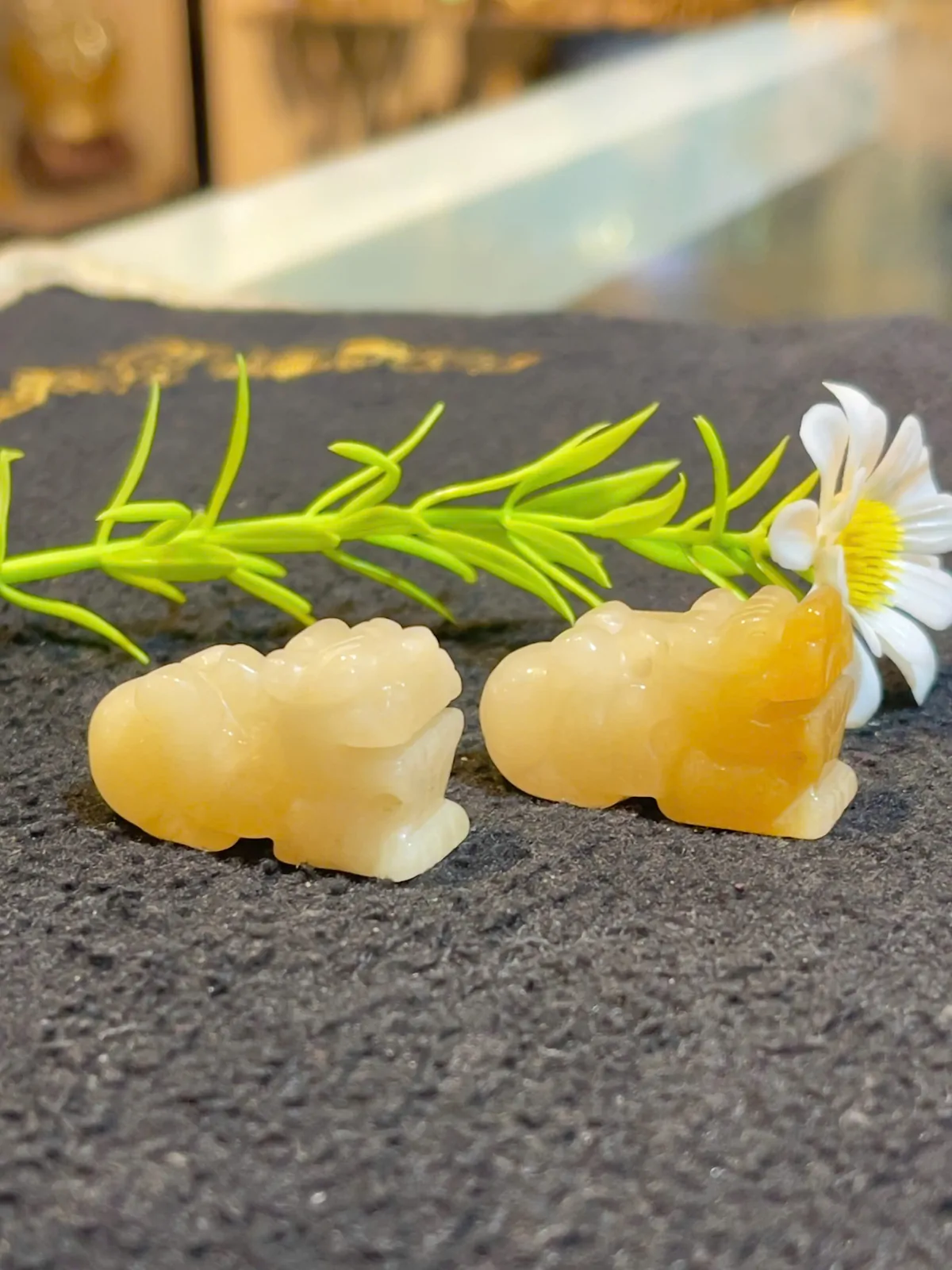 Tỳ hưu đá Hoàng Long đứng tròn nhỏ S025