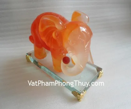 Voi xanh, đế thủy tinh- Cát tường nạp tài E287