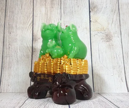 Hoàng gia heo xanh ngọc trên đống tiền vàng nhỏ - Cát Tường Tam Bảo FLN019