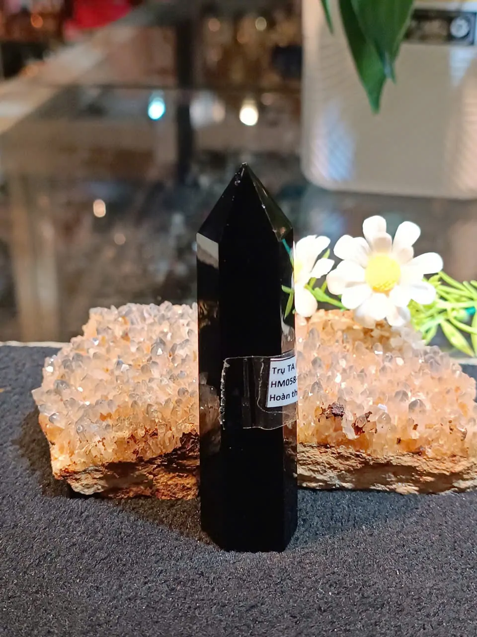 Trụ thạch anh đen (hắc ngà) HM058-190