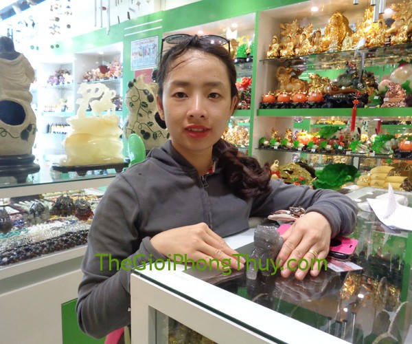 Chị Ngọc - Khách hàng mua Tỳ Hưu thạch anh khói FHM176