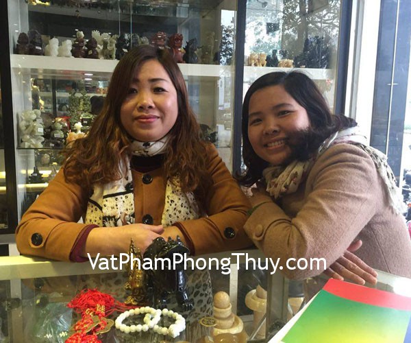 Chị Thanh - khách hàng mua tỳ hưu Bắc Kinh đen trung, gà trống đồng, tiền xu hoa mai