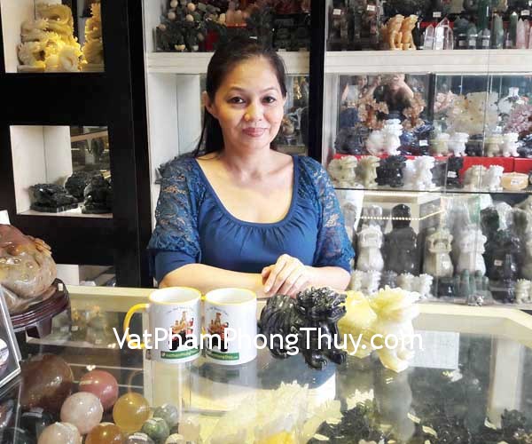 Cô Nhung - khách hàng mua Tỳ hưu Băc kinh đen BKD-M, Tỳ hưu Bắc kinh xanh BKX-M